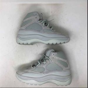 Yeezy boot salt , size 9.5